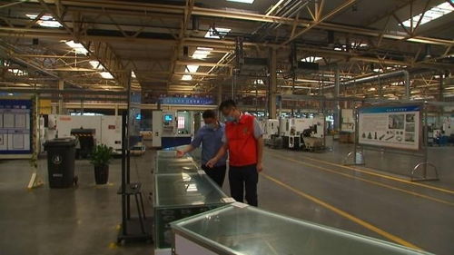 姜堰1700多名駐廠員聞令而動(dòng) 精準(zhǔn)服務(wù)技術(shù)開(kāi)發(fā) 護(hù)航企業(yè)高質(zhì)量發(fā)展